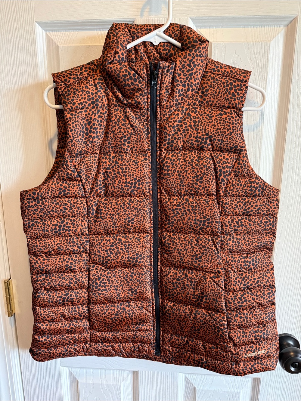 Lands' End Rust Leopard Quilted Puffer Vest - Picture 1 of 3